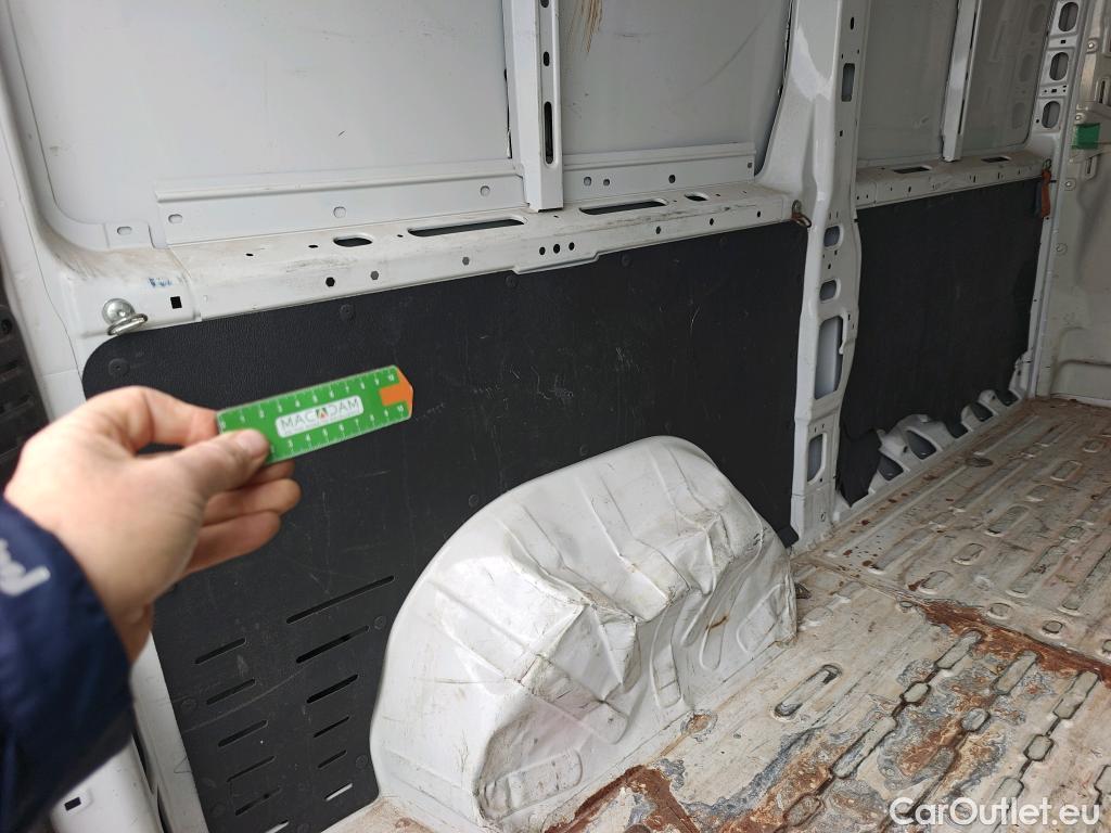  Peugeot  Boxer PEUGEOT  / 2014 / 4P / furgón 335 L2 H2 BHDI 103kW (140CV) S&S 6 V. M #29