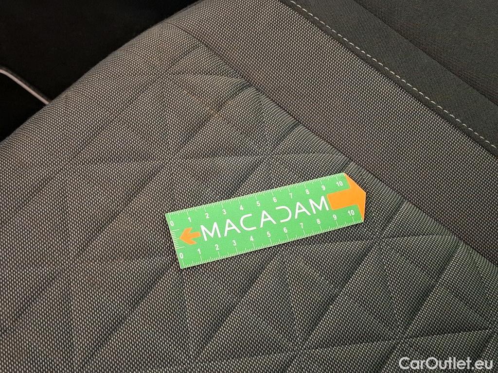  Volkswagen  Tiguan VOLKSWAGEN  / 2020 / 5P / SUV 2.0 TDI 150 DSG7 LIFE PLUS #45