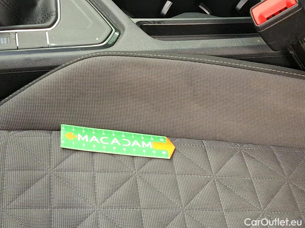  Volkswagen  Tiguan VOLKSWAGEN  / 2020 / 5P / SUV 2.0 TDI 150 DSG7 LIFE PLUS #43