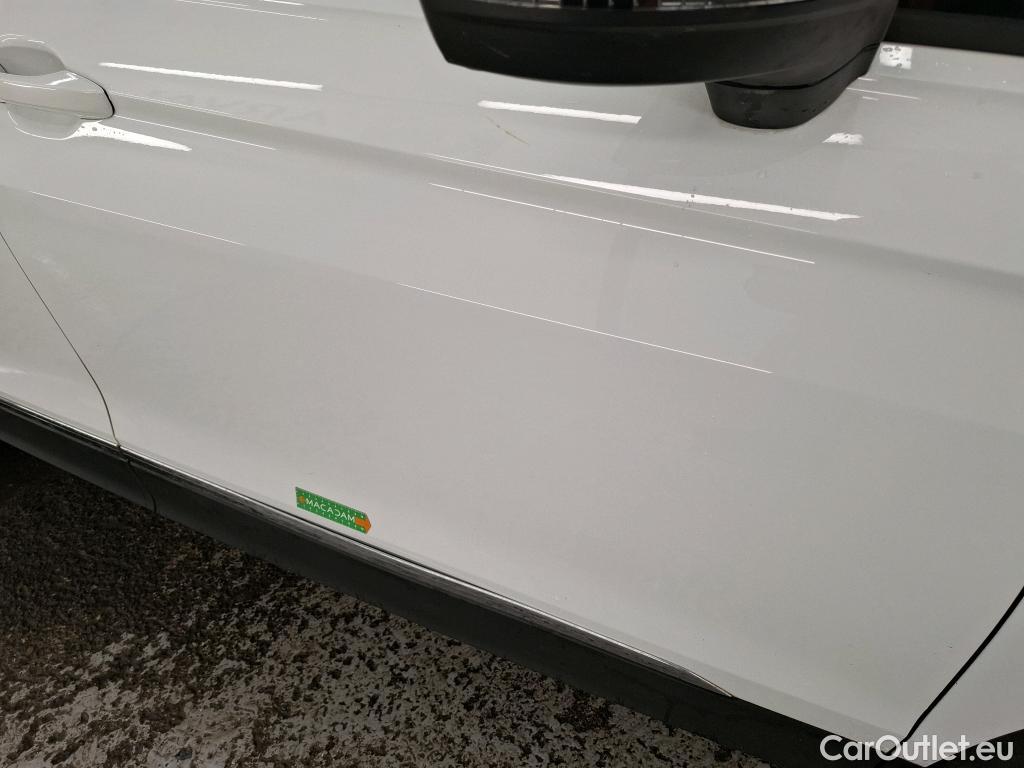  Volkswagen  Tiguan VOLKSWAGEN  / 2020 / 5P / SUV 2.0 TDI 150 DSG7 LIFE PLUS #49