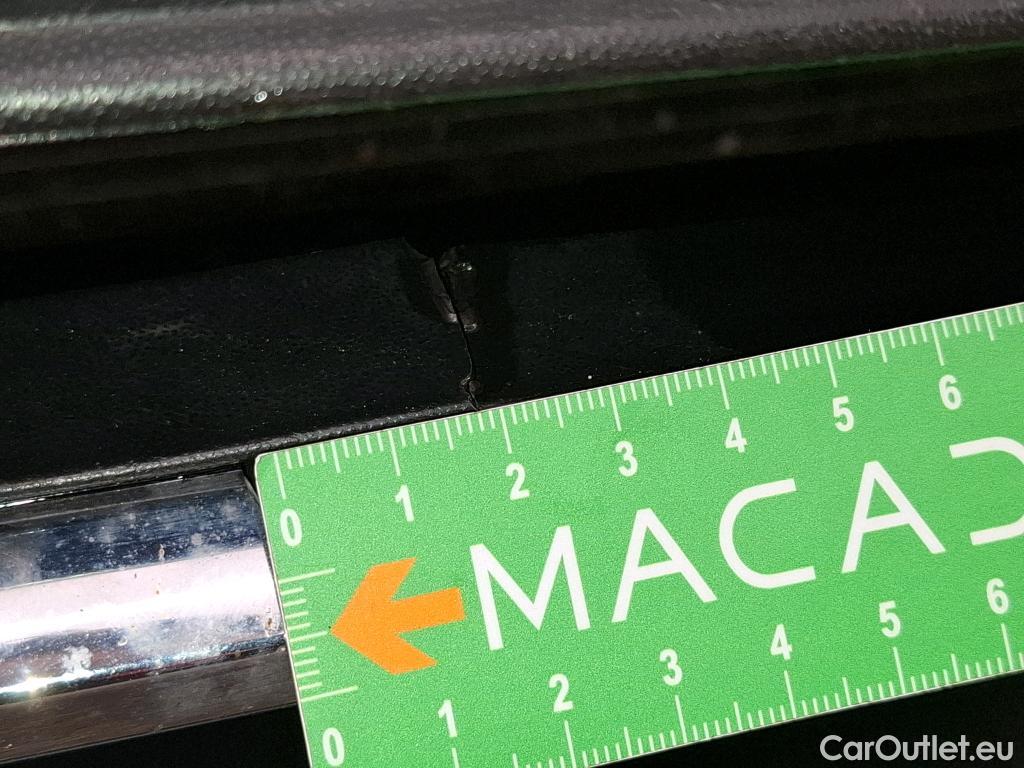  Volkswagen  Tiguan VOLKSWAGEN  / 2020 / 5P / SUV 2.0 TDI 150 DSG7 LIFE PLUS #12