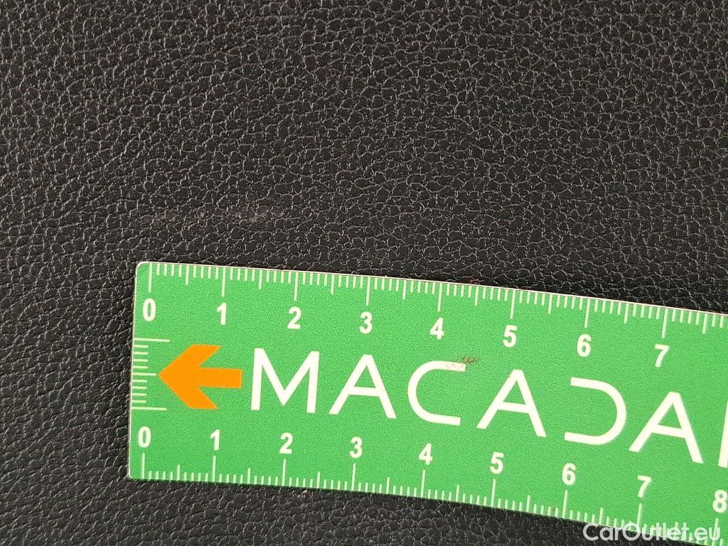  Volkswagen  Tiguan VOLKSWAGEN  / 2020 / 5P / SUV 2.0 TDI 150 DSG7 LIFE PLUS #32