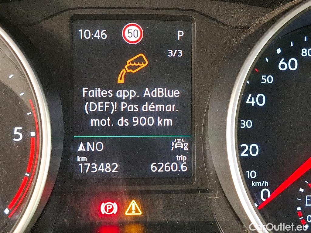  Volkswagen  Tiguan VOLKSWAGEN  / 2020 / 5P / SUV 2.0 TDI 150 DSG7 LIFE PLUS #47