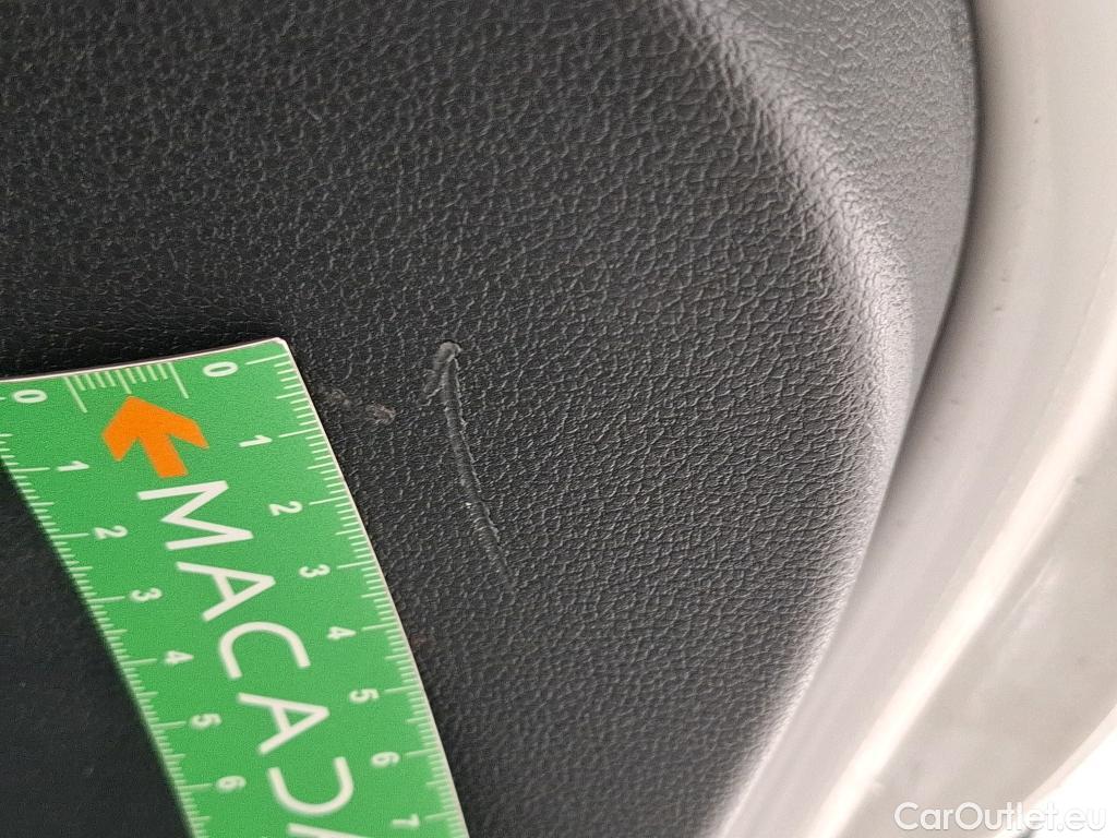  Volkswagen  Tiguan VOLKSWAGEN  / 2020 / 5P / SUV 2.0 TDI 150 DSG7 LIFE PLUS #30