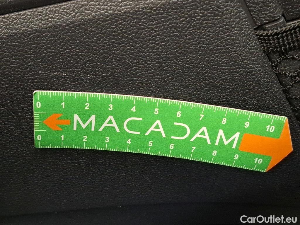  Volkswagen  Tiguan VOLKSWAGEN  / 2020 / 5P / SUV 2.0 TDI 150 DSG7 LIFE PLUS #28