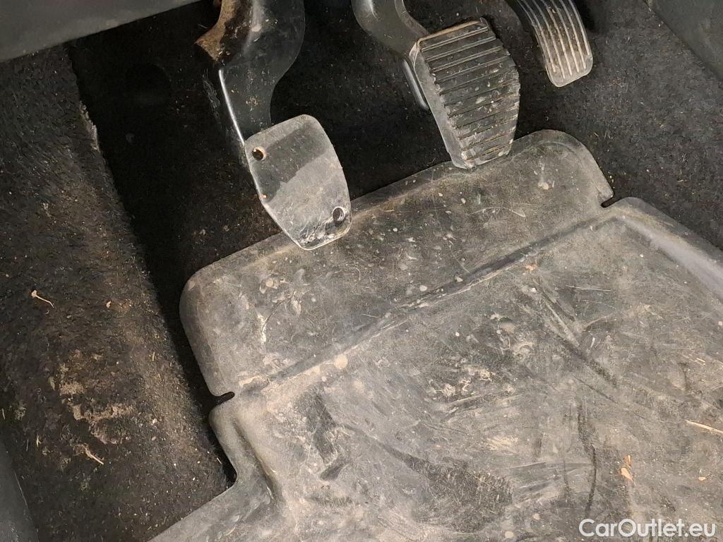  Citroen  C3  Société Feel 1.5 BlueHDI 100CV BVM5 E6dT #48