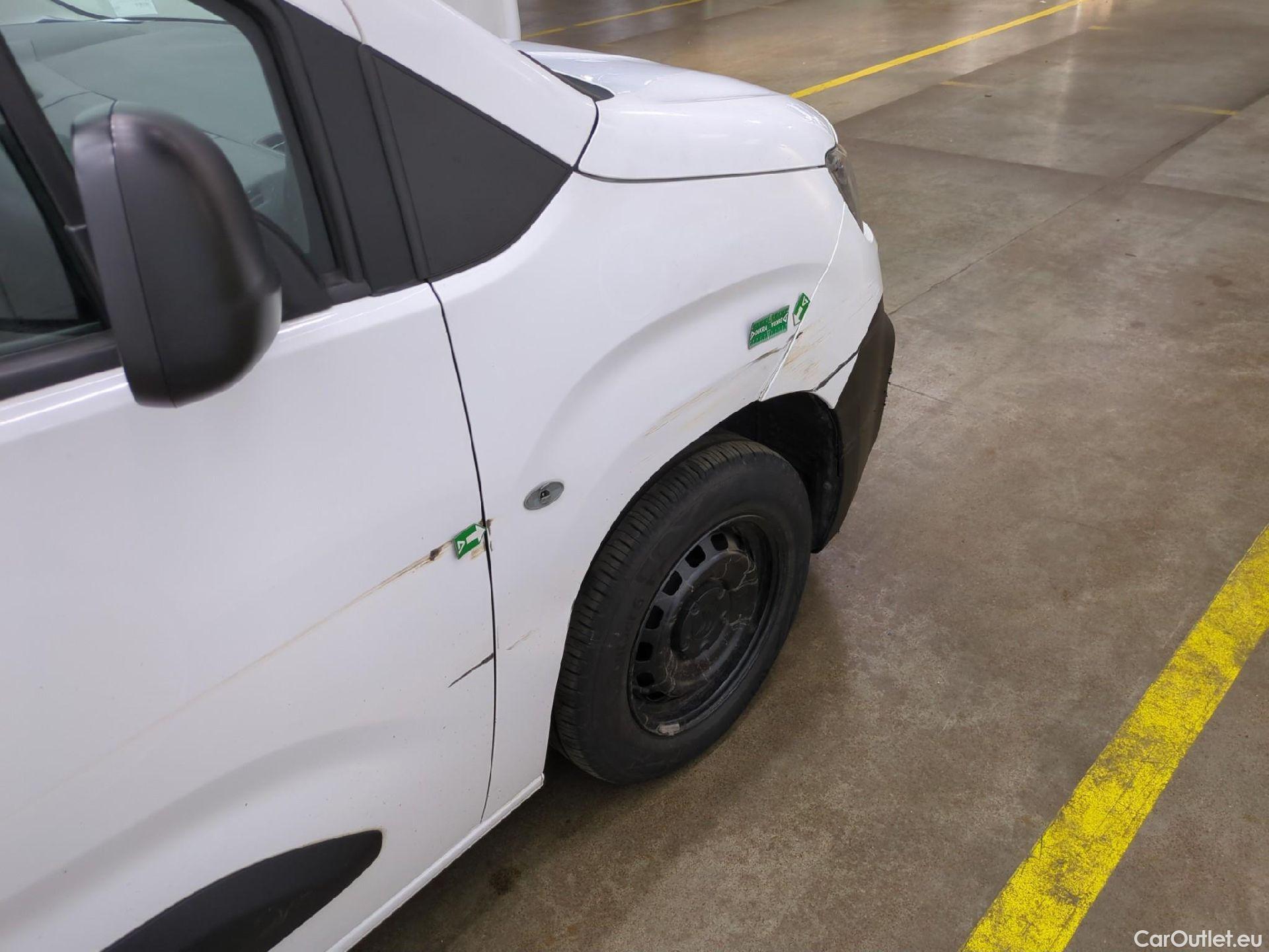  Citroen  Berlingo  Fourgon Club M 650 1.5 BlueHDi 75CV BVM5 E6dT #40