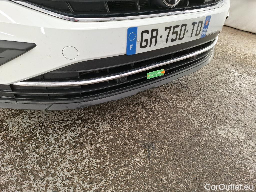  Volkswagen  Tiguan VOLKSWAGEN  / 2020 / 5P / SUV 2.0 TDI 150 DSG7 LIFE PLUS #19