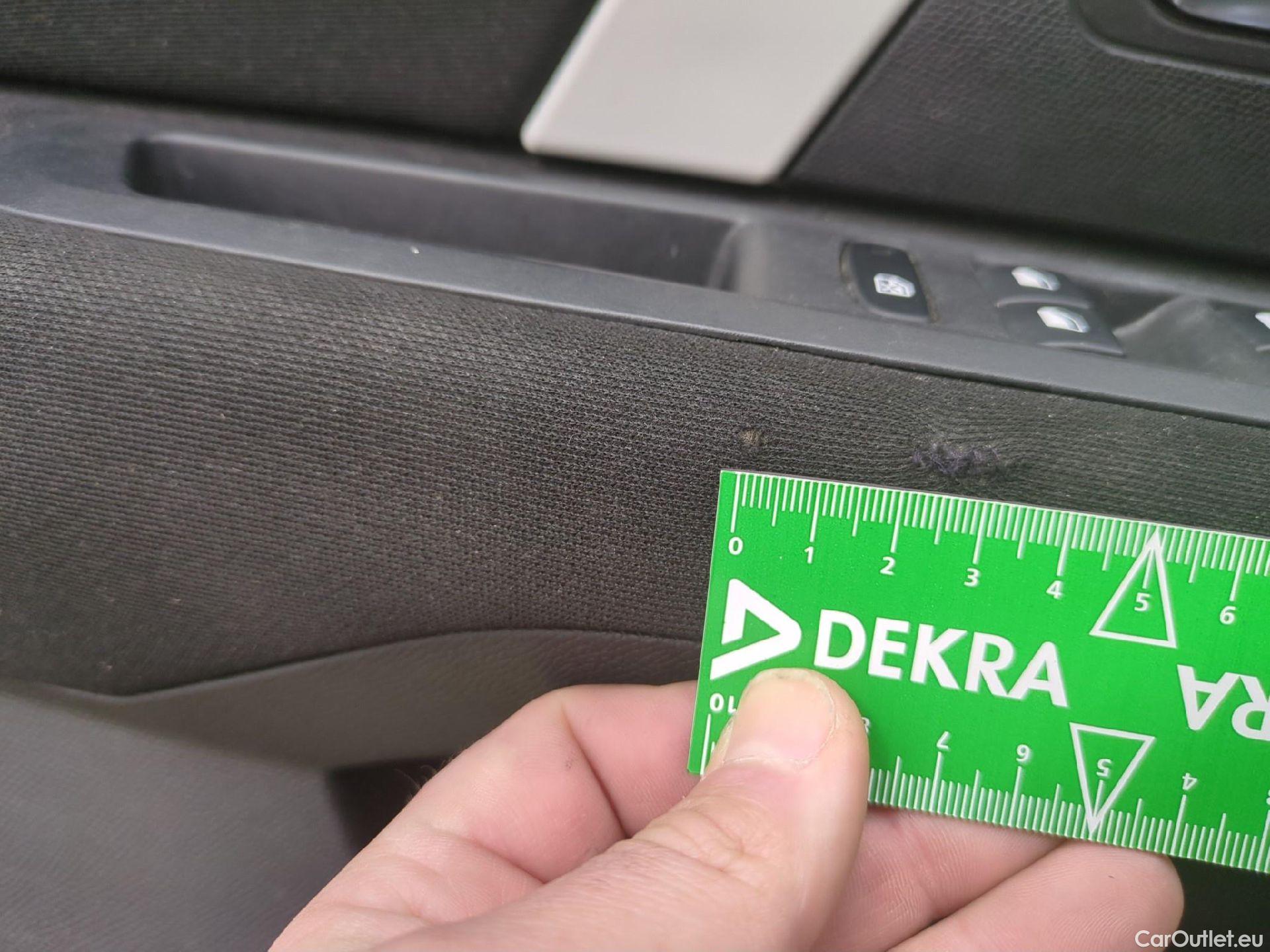  Citroen  C4  Berline Feel Nav Business 1.5 BlueHDI 130CV BVA8 E6d / TRANSFO VP VF #27