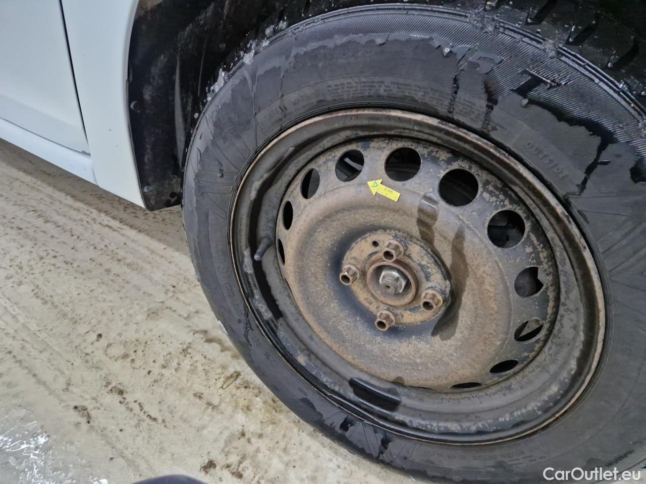  Dacia  Logan 1.5 Blue dCi 95CP Laureate #23