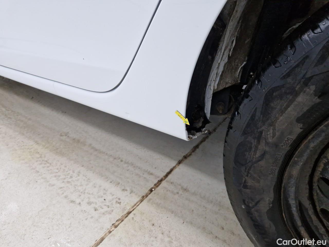  Dacia  Logan 1.5 Blue dCi 95CP Laureate #47