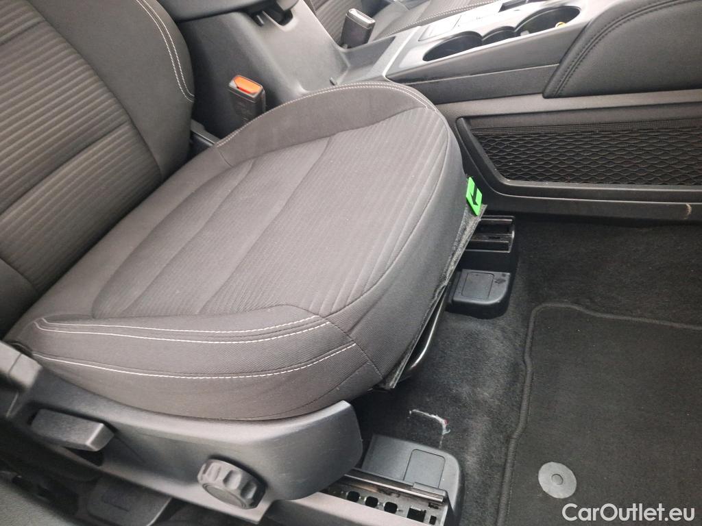  Ford  Kuga 1.5 EcoBlue 120CP Titanium A8 #9