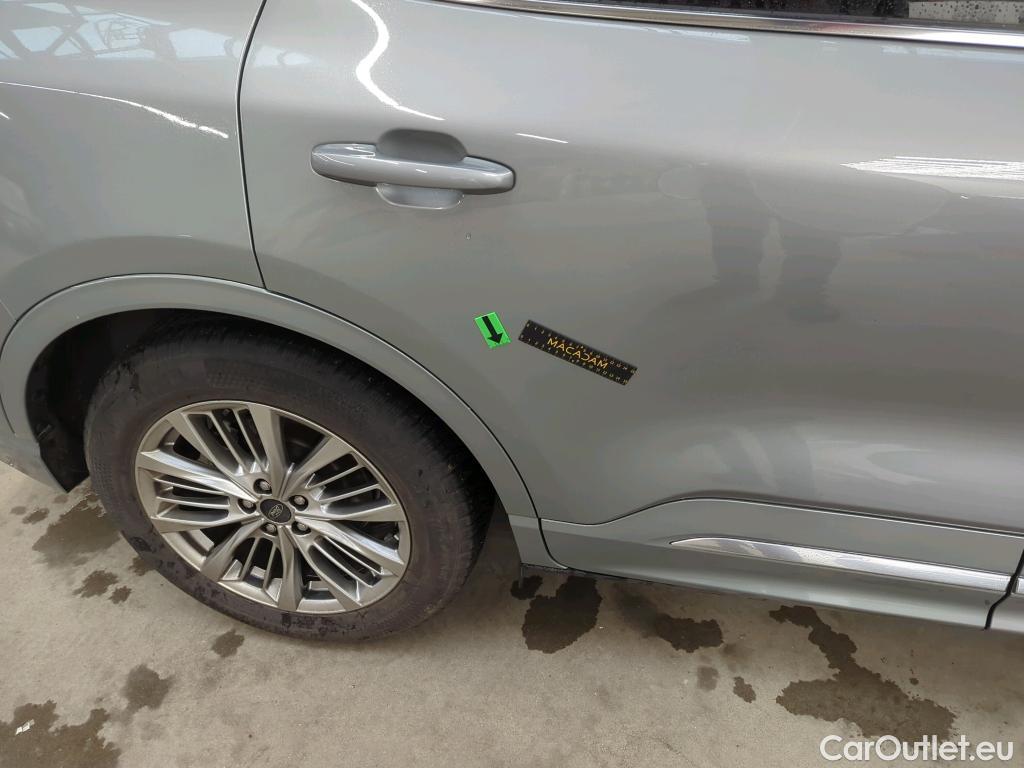  Ford  Kuga 2.5 Duratec FHEV 190CP Vignale CVT AWD #31