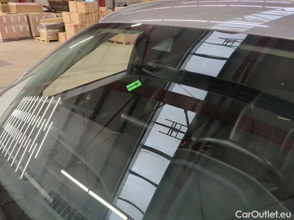  Ford  Kuga 2.5 Duratec FHEV 190CP Vignale CVT AWD #1