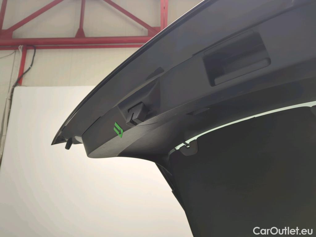  Ford  Kuga 2.5 Duratec FHEV 190CP Titanium CVT AWD #35