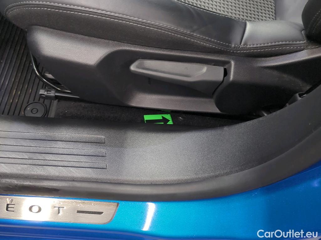  Peugeot  2008 1.2 PureTech 130CP GT STT #1