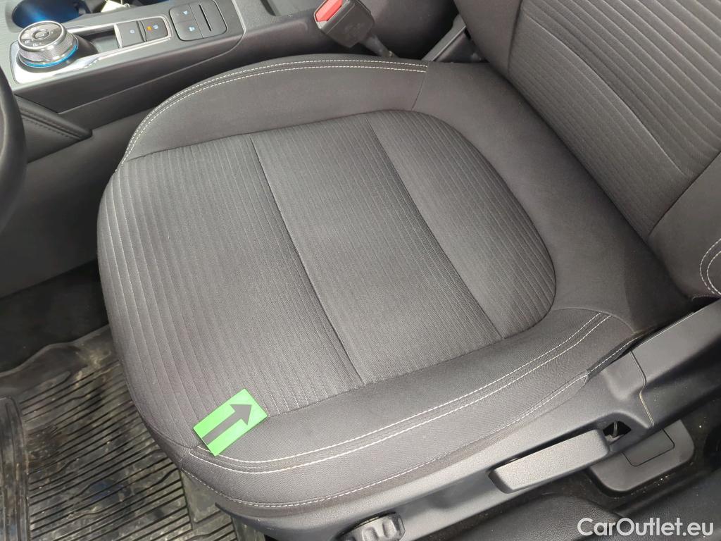  Ford  Kuga 2.5 Duratec FHEV 190CP Titanium CVT AWD #30