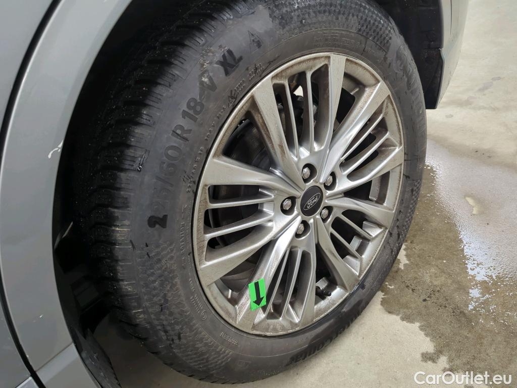  Ford  Kuga 2.5 Duratec FHEV 190CP Vignale CVT AWD #18