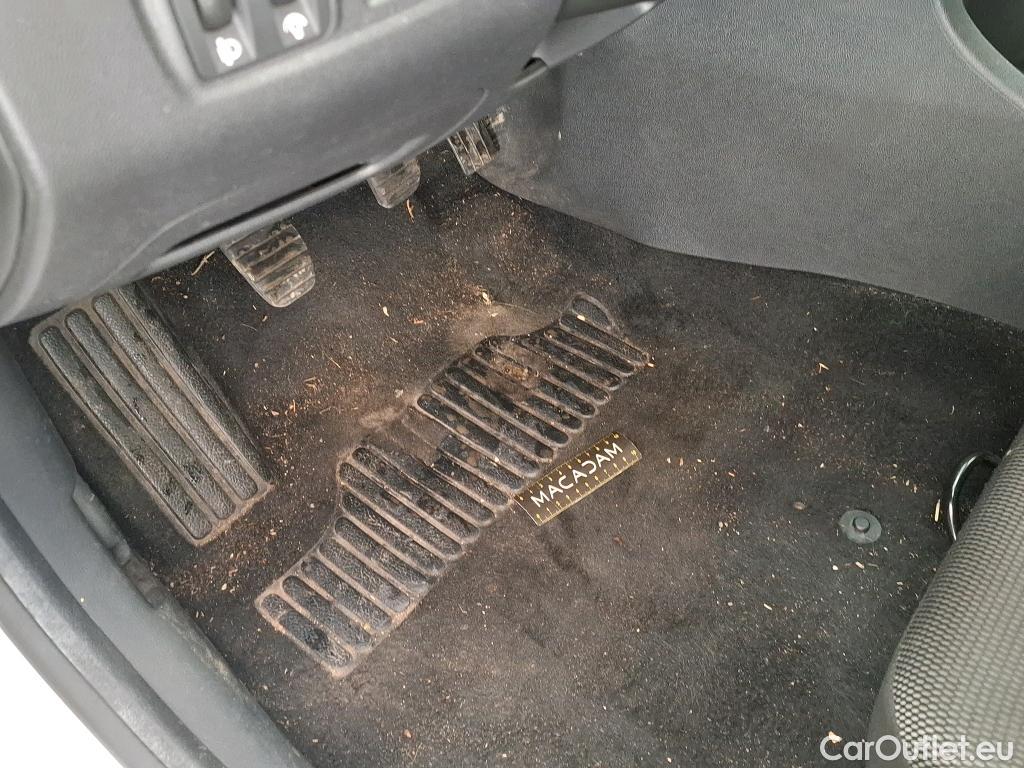  Renault  Clio  IV Air 0.9 TCe 75CV BVM5 E6 #2