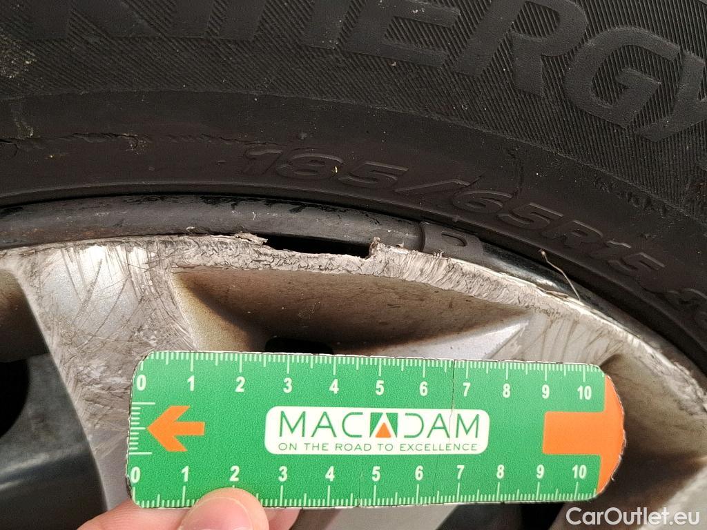  Renault  Clio  IV Air MediaNav 1.5 dCi 75CV BVM5 E6 #37