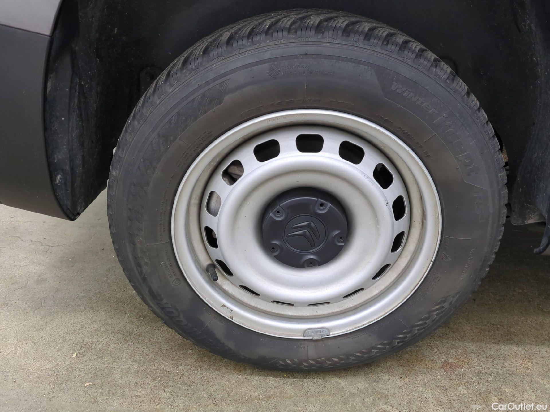  Citroen  Berlingo CITROEN  Van / 2018 / 4P / Fourgonnette M 650kg PT 110 S&S BVM Driver Connect #3