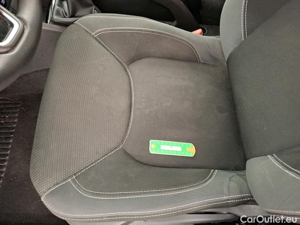  Renault  Clio  IV Air MediaNav 1.5 dCi 75CV BVM5 E6 #39