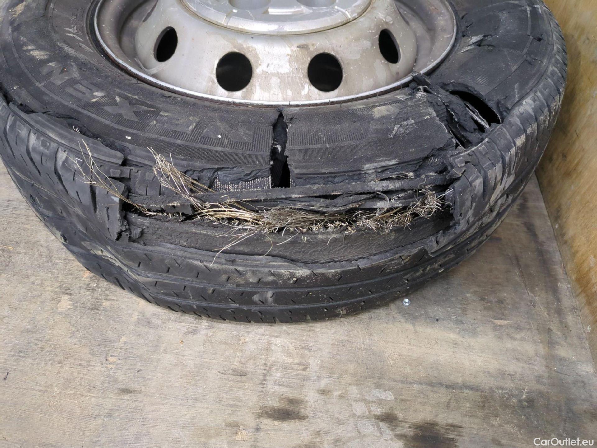  Peugeot  Boxer  Fourgon Surélevé 435 L4H2 Asphalt BlueHDi 140 Stop&Start 2.2 140CV BVM6 #6