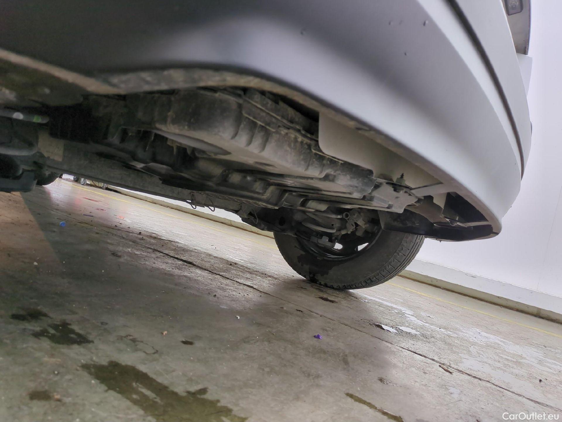  Citroen  C3  Société Feel 1.5 BlueHDI 100CV BVM6 E6d #20