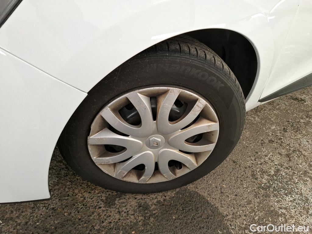  Renault  Clio  IV Air MediaNav 1.5 dCi 75CV BVM5 E6 #15