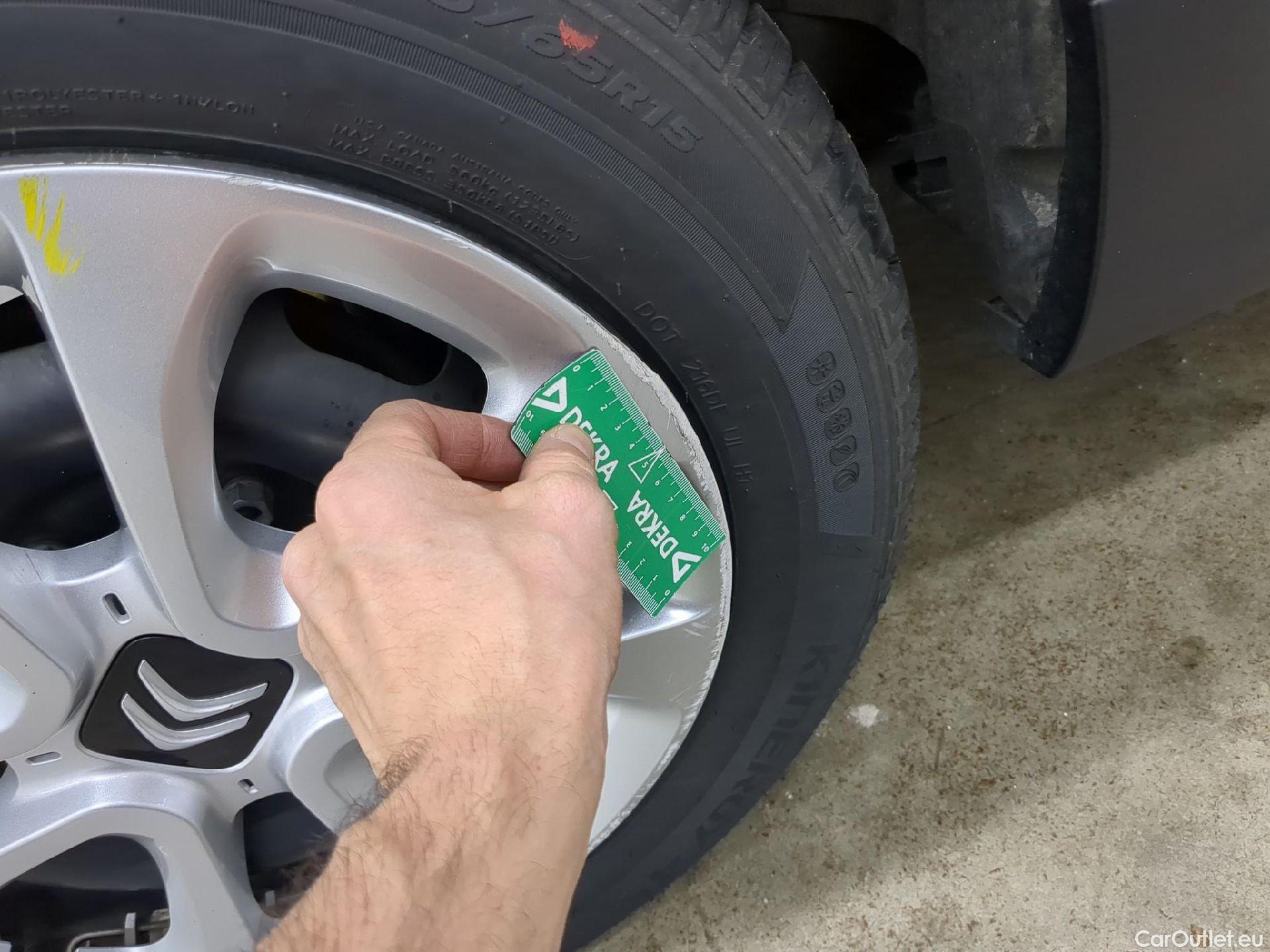  Citroen  C3 CITROEN  Société / 2020 / 5P / Berline / VU BlueHDi 100 SandS BVM6 Feel Business R #7