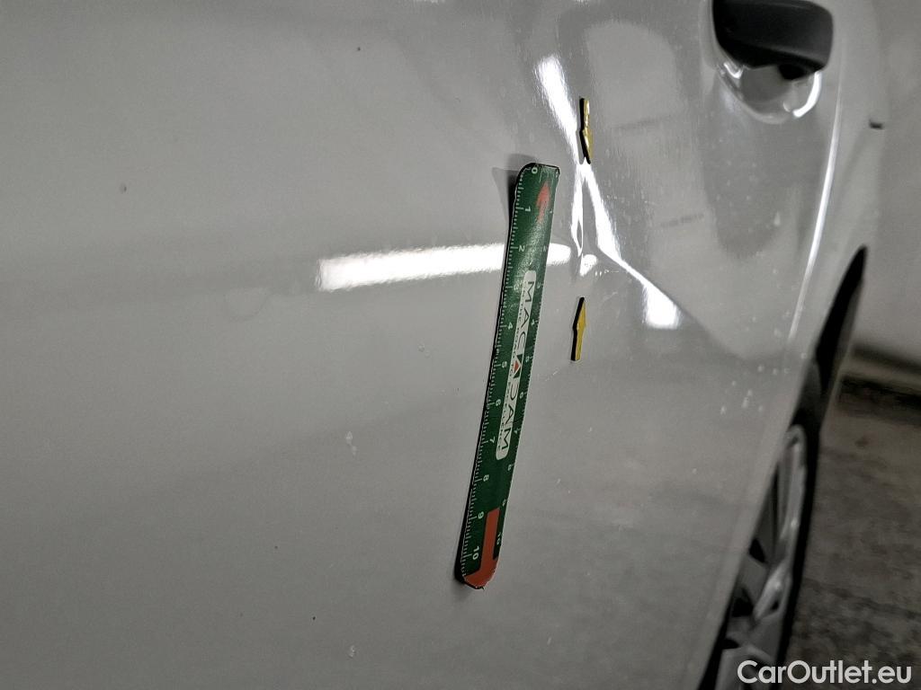  Peugeot  208  Premium 1.5 HDi 100CV BVM6 E6d #4