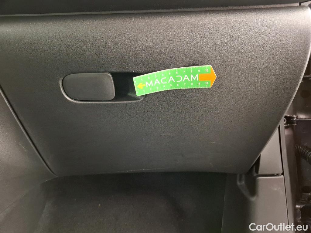  Citroen  C3  Feel Pack 1.2 PureTech 80CV BVM5 E6d #8