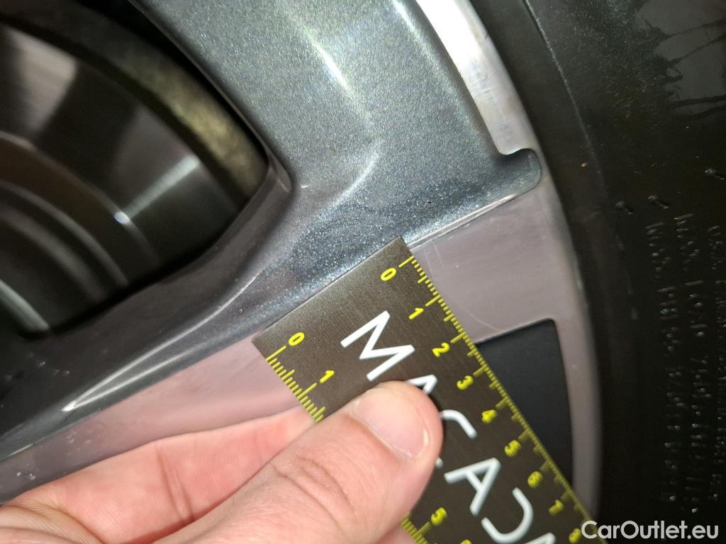  Bmw  Serie 3 BMW Série 3 Touring / 2022 / 5P / Break 318i 156ch Business Design BVA8 #4