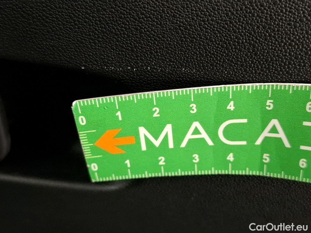  Citroen  C3  Feel Pack 1.2 PureTech 80CV BVM5 E6d #9