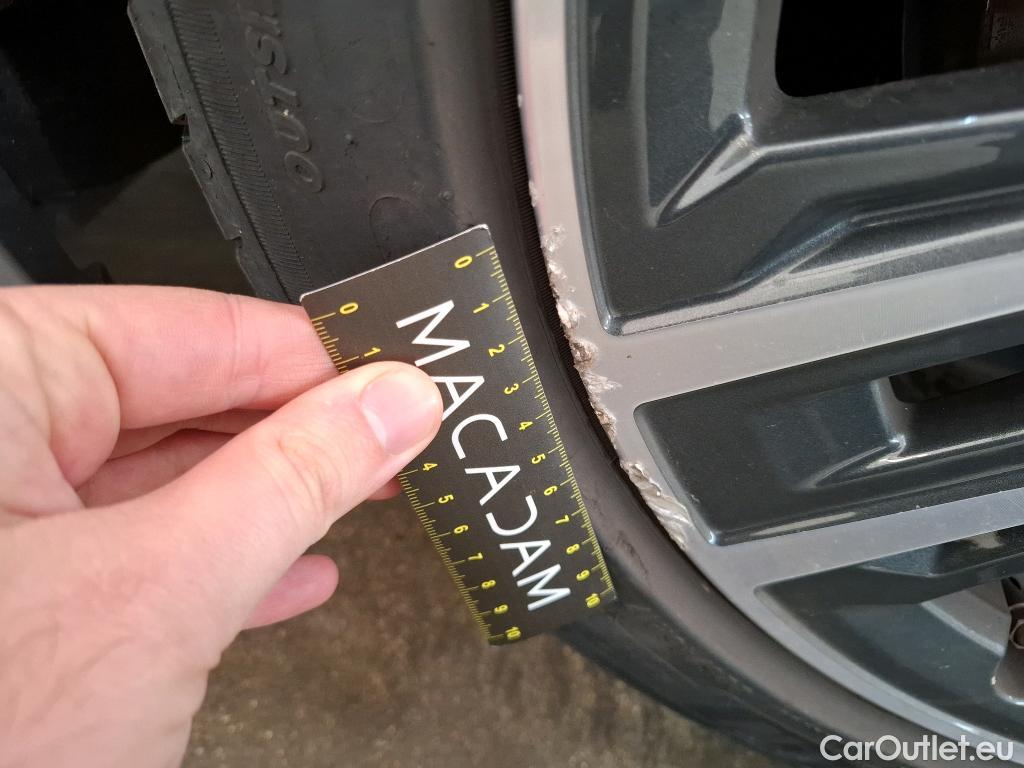  Bmw  Serie 1 BMW Série 1 / 2019 / 5P / Berline 116i DKG7 Business Design #13