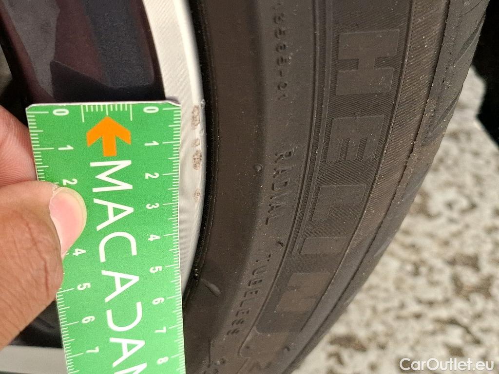  Bmw  Serie 2 BMW Série 2 Gran Coupé / 2019 / 4P / Berline 218I AUTO Business Design #8