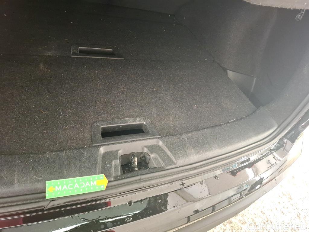  Nissan  Qashqai NISSAN  / 2017 / 5P / Crossover 1.3 DIG-T 140 Tekna #110