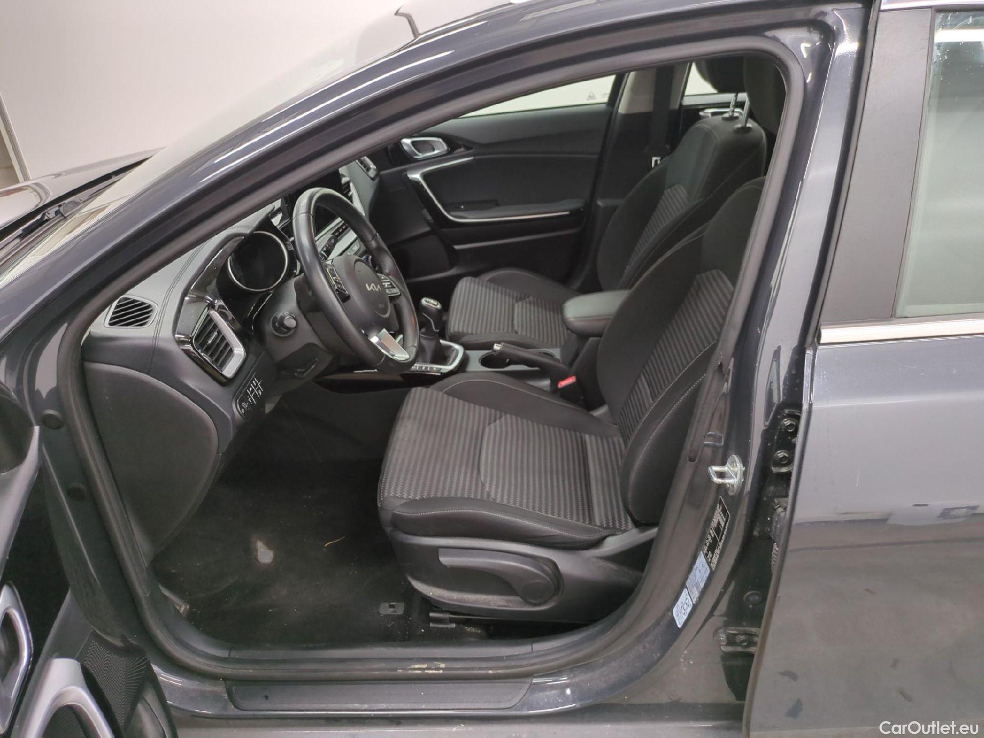  KIA  Cee'd Ceed Sportswagon Active 1.5 T-GDI 160CV BVM6 E6d #2