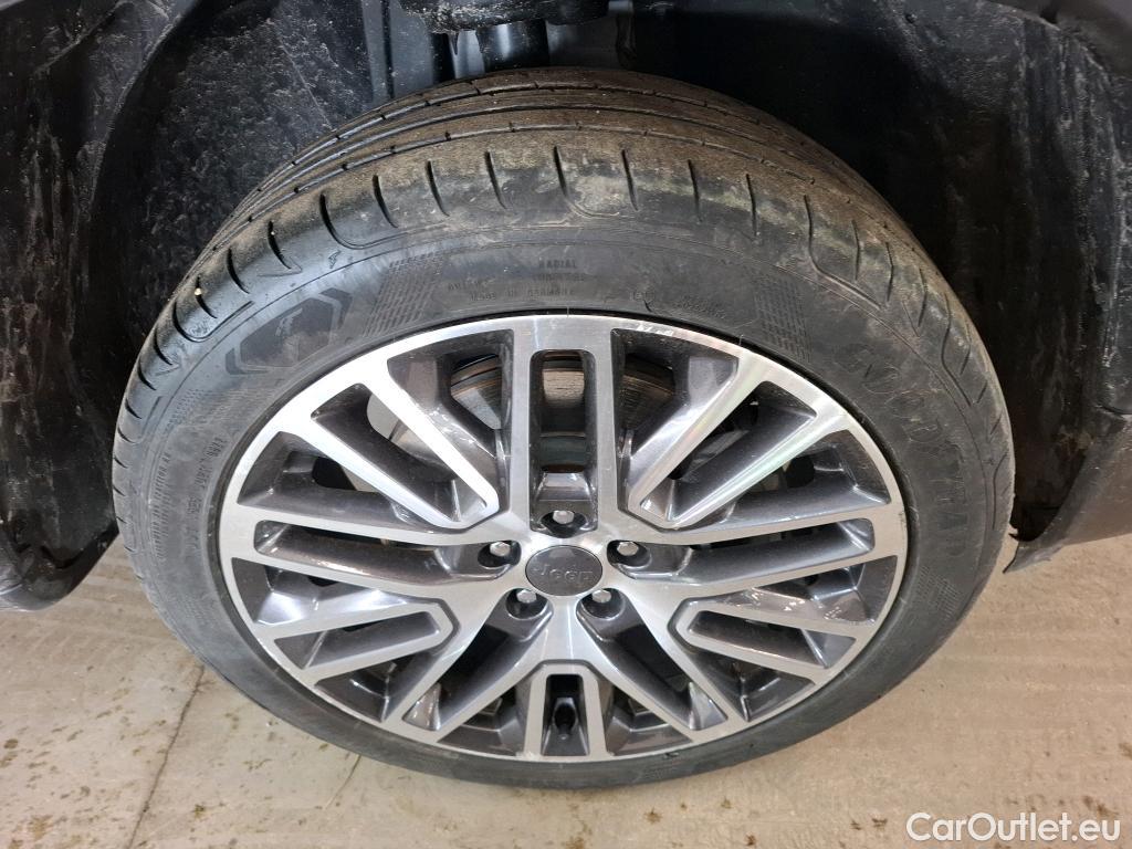  Jeep  Compass JEEP  / 2021 / 5P / SUV 1.3 TURBO T4 190 4XE LIMITED #29