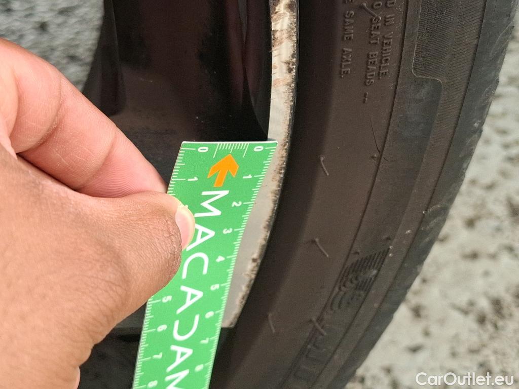  Nissan  Qashqai NISSAN  / 2017 / 5P / Crossover 1.3 DIG-T 140 Tekna #78