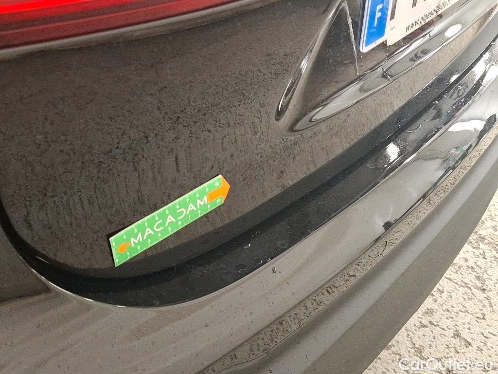  Nissan  Qashqai NISSAN  / 2017 / 5P / Crossover 1.3 DIG-T 140 Tekna #95