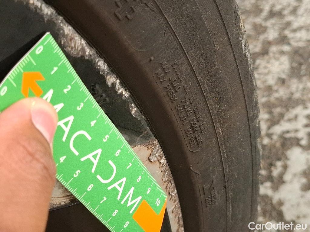  Nissan  Qashqai NISSAN  / 2017 / 5P / Crossover 1.3 DIG-T 140 Tekna #50