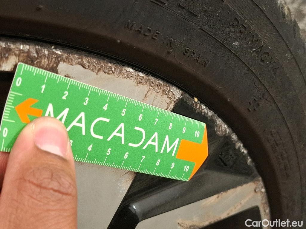  Nissan  Qashqai NISSAN  / 2017 / 5P / Crossover 1.3 DIG-T 140 Tekna #49