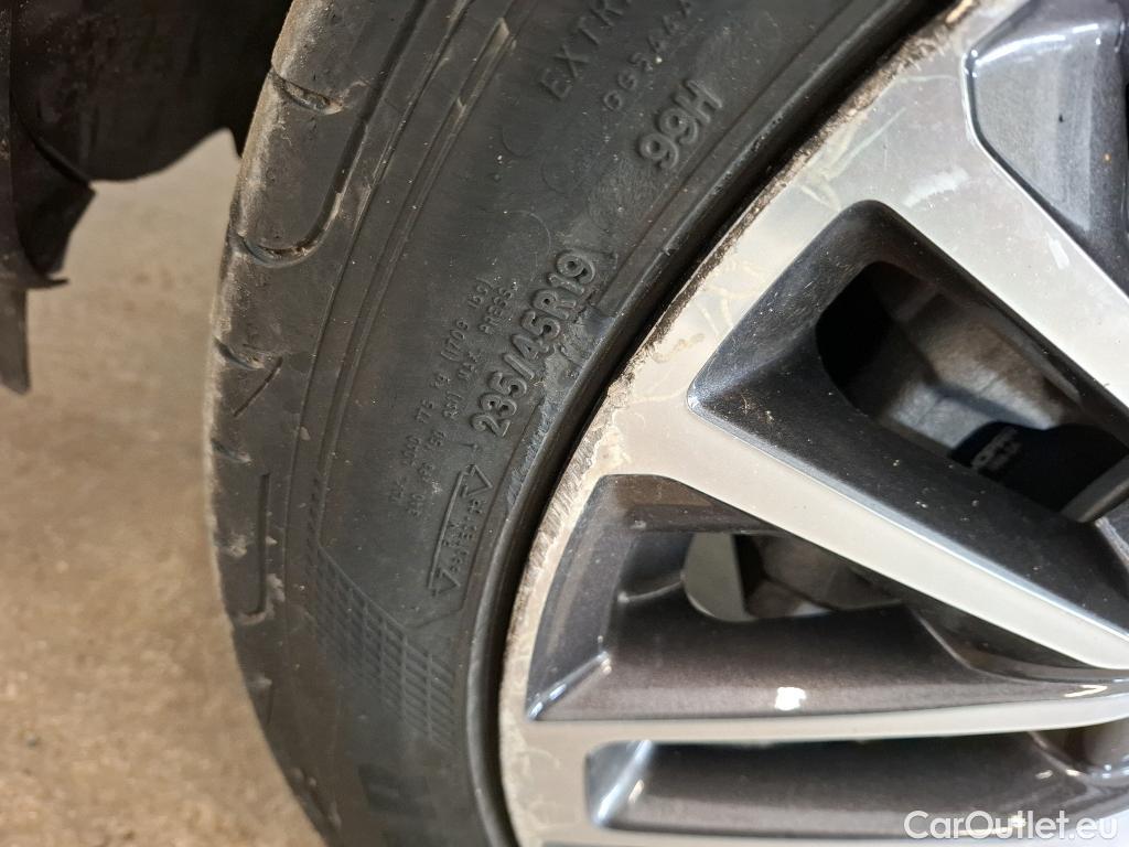  Jeep  Compass JEEP  / 2021 / 5P / SUV 1.3 TURBO T4 190 4XE LIMITED #17