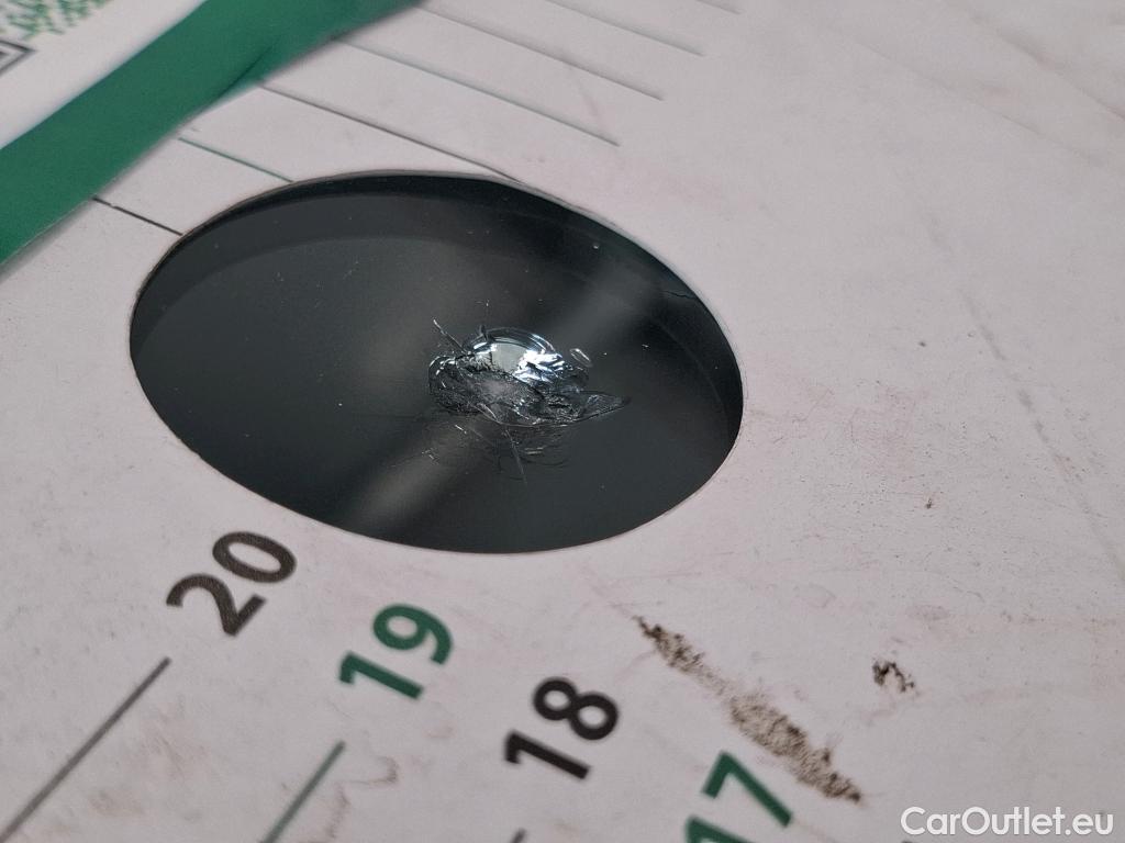  Mercedes  GLA MERCEDES-BENZ  / 2020 / 5P / SUV  200 D BUSINESS LINE DCT #2