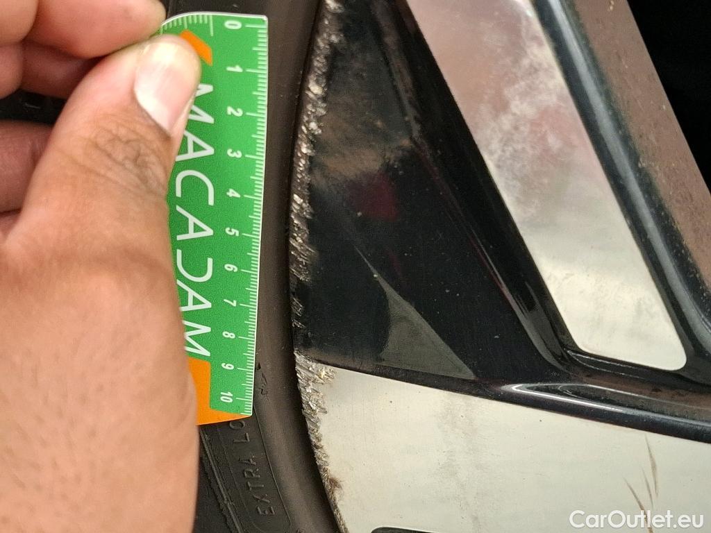  Nissan  Qashqai NISSAN  / 2017 / 5P / Crossover 1.3 DIG-T 140 Tekna #62