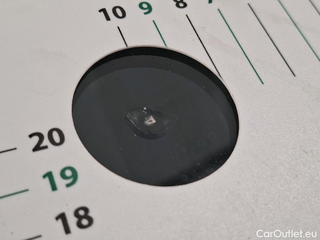  Nissan  Qashqai NISSAN  / 2017 / 5P / Crossover 1.3 DIG-T 140 Tekna #85