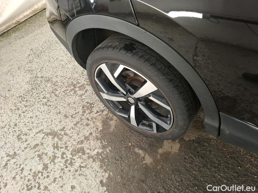  Nissan  Qashqai NISSAN  / 2017 / 5P / Crossover 1.3 DIG-T 140 Tekna #31