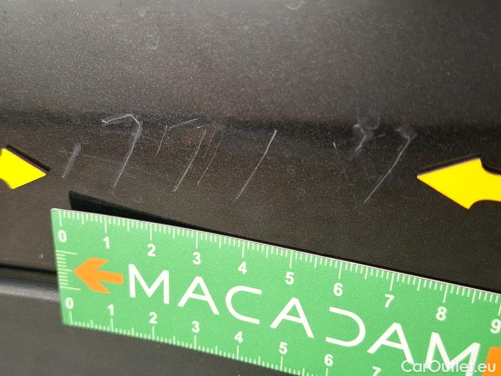  Nissan  Qashqai NISSAN  / 2017 / 5P / Crossover 1.3 DIG-T 140 Tekna #26