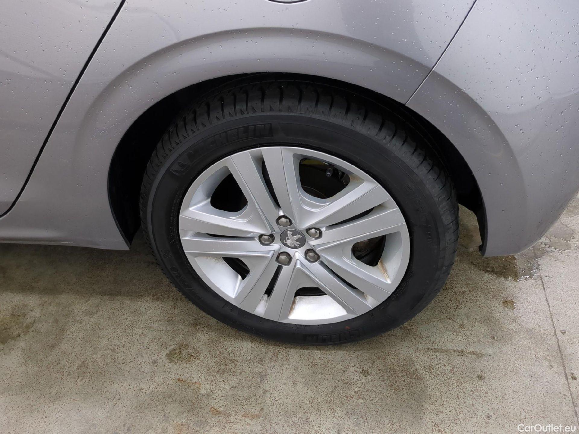  Peugeot  208  Allure Business 1.2 PureTech 110CV BVM6 E6dT #4